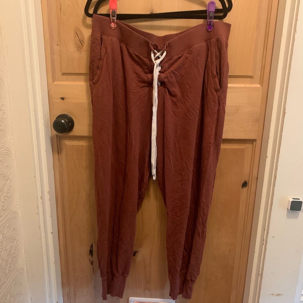 Aerie Rust Red Sweats